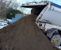 British Sugar TOPSOIL donates Landscape20 to Piper's Vale Primary Academy, Ipswich.