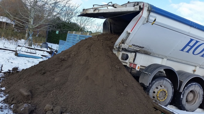 British Sugar TOPSOIL donates Landscape20 to Piper's Vale Primary Academy, Ipswich.