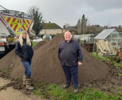 British Sugar TOPSOIL donates HortLoam to Fane Road allotments