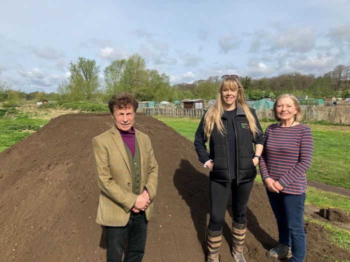 British Sugar TOPSOIL donates 20tn of HortLoam to Brandon Allotments